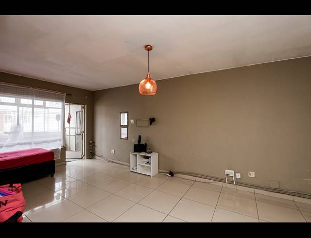 2 BEDROOM APARTMENT FOR SALE IN SOUTH BEACH